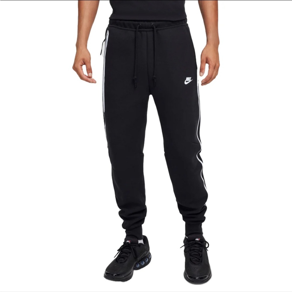 Sportswear Tech Fleece Joggers Black/Bemis Silver
